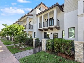Building Photo - 4527 NW 83rd Path