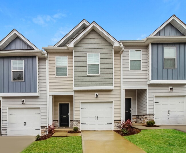 Building Photo - 1 Oak Rose Dr
