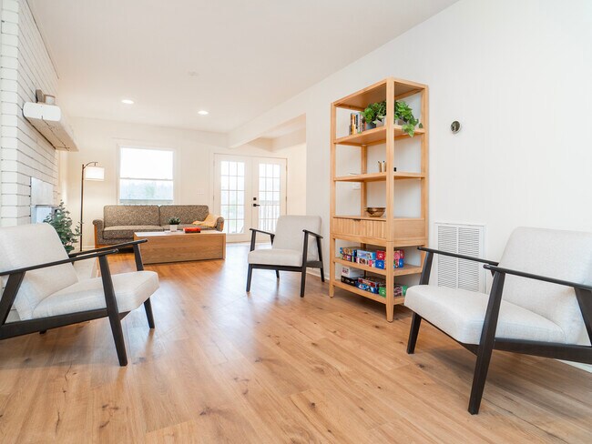 Foto del edificio - 4315 Hickory Nut Pt