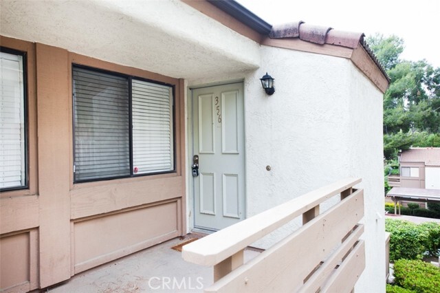 Primary Photo - 22733 Lakeway Dr