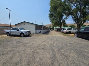 Building Photo - 1411 Basin St SW