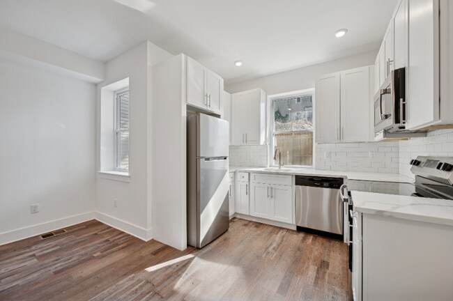 Building Photo - 3345 N 19th St