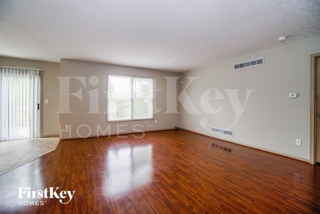 Building Photo - 5911 Epernay Way