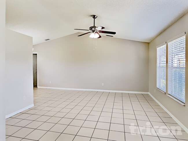 Foto del edificio - 836 Cloyd Dairy Loop