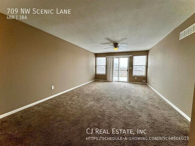 Foto del edificio - 709 NW Scenic Ln