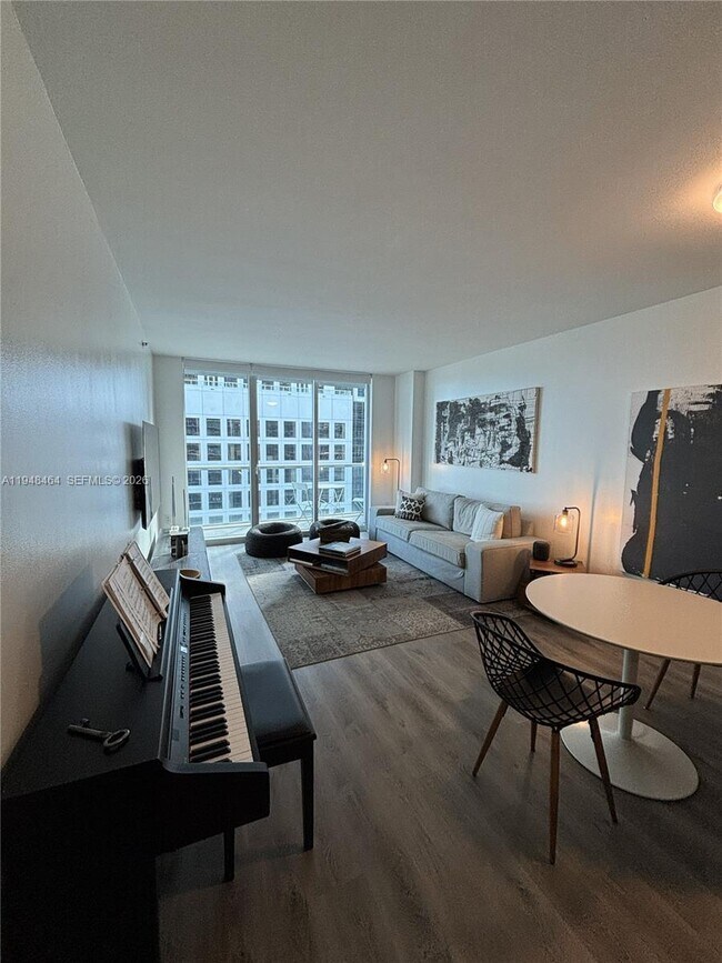 Foto del edificio - 500 Brickell Ave