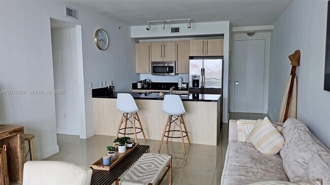 Foto del edificio - 79 SW 12th St