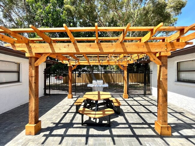 Interior Photo - Raven at Park Place