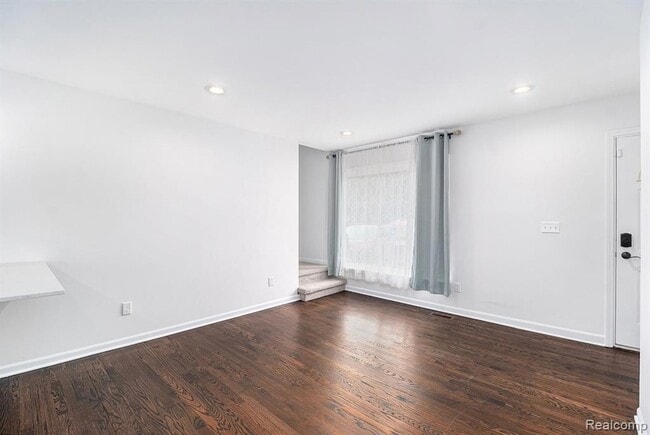 Building Photo - 1508 Gardenia Ave