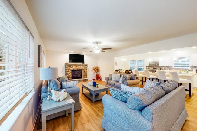 Building Photo - 1170 Thunder Dr