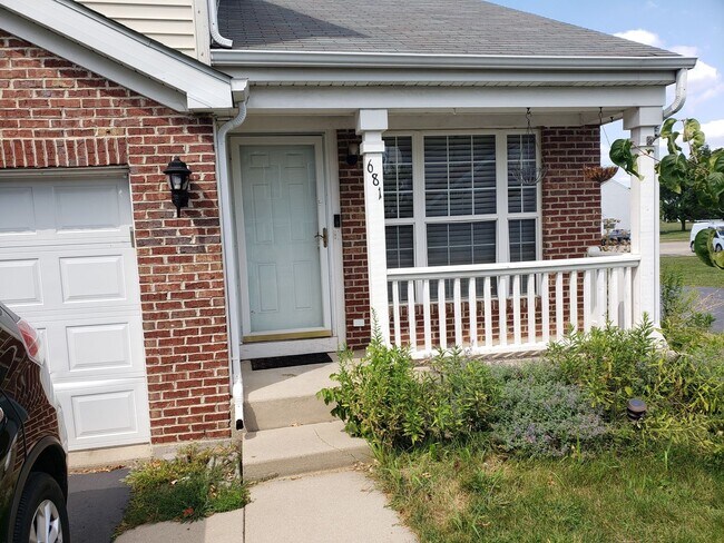 Building Photo - Updated 3 bd 2.5 ba updated home