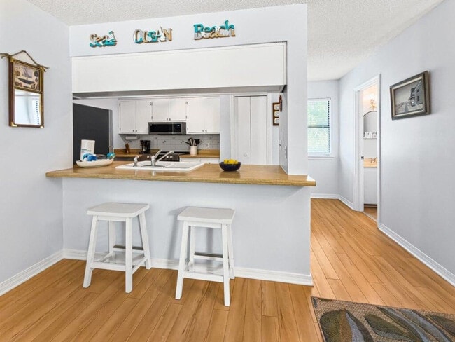 Foto del edificio - 113 N Myrtle Dr