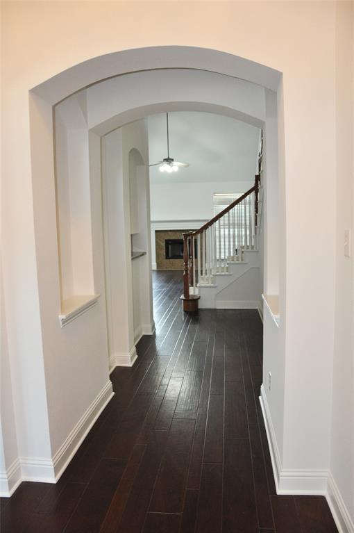 Building Photo - 1149 Valley Vista Dr