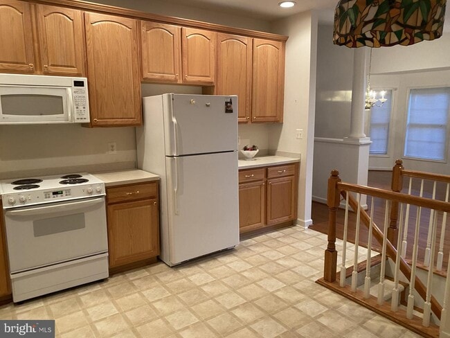 Building Photo - 239 W Ridge Ct