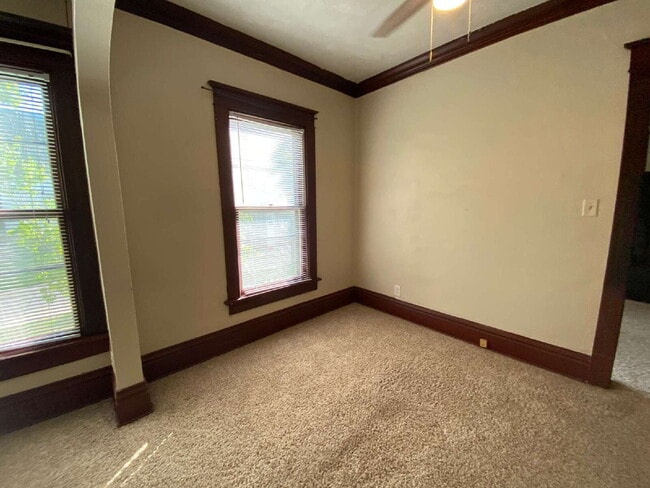 Building Photo - 1 Bedroom Lower with garage