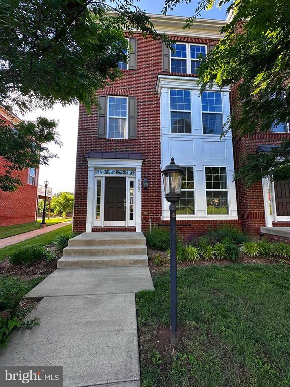 Building Photo - 8862 Orchard Ln