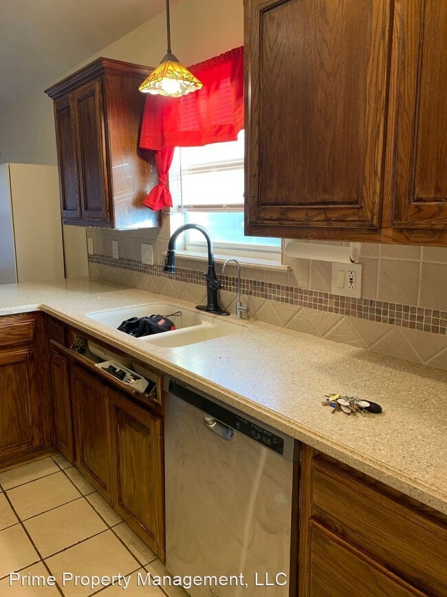Building Photo - 3 br, 2 bath House - 2324 Country Meadows Dr.
