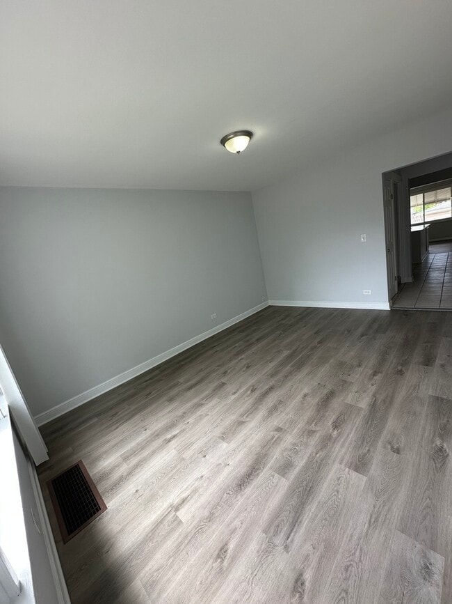 Building Photo - 6134 S Tripp Ave