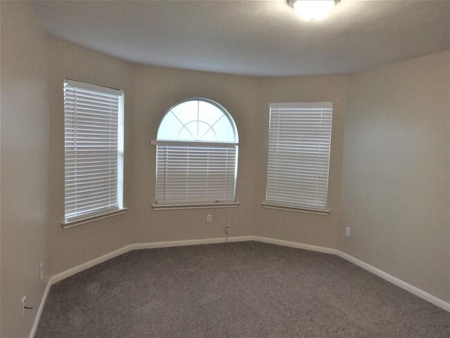 Building Photo - 17019 Midnight Sun Ln
