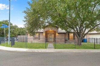 Building Photo - 4707 Highland Farm