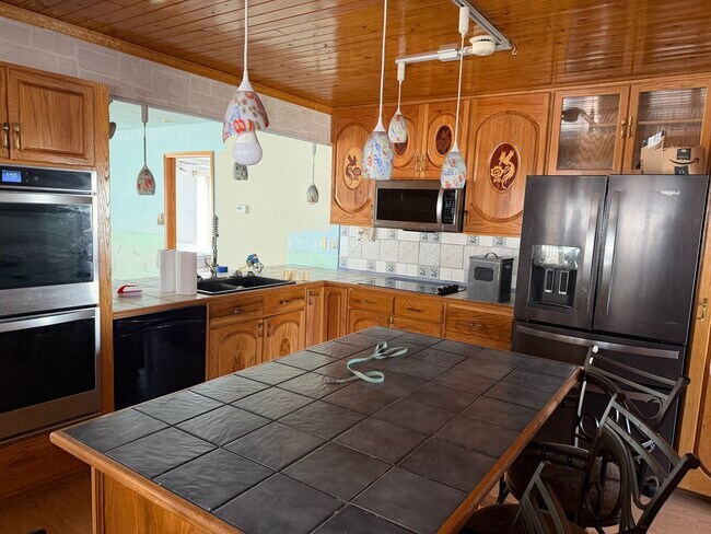 Foto del edificio - 569 Beverly Rd