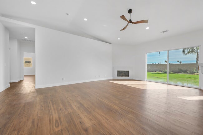 Building Photo - 81375 Paludosa Dr