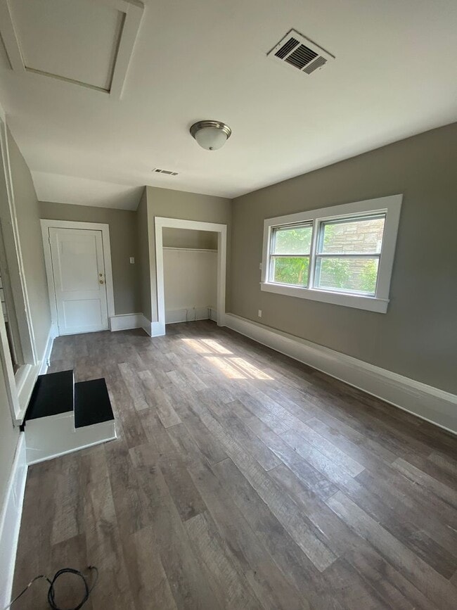 Building Photo - 4313 Spradling Ave