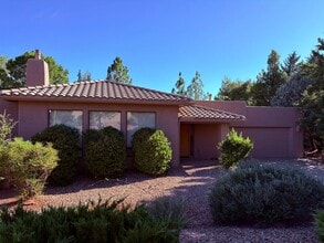 Building Photo - 85 Alta Vista Dr