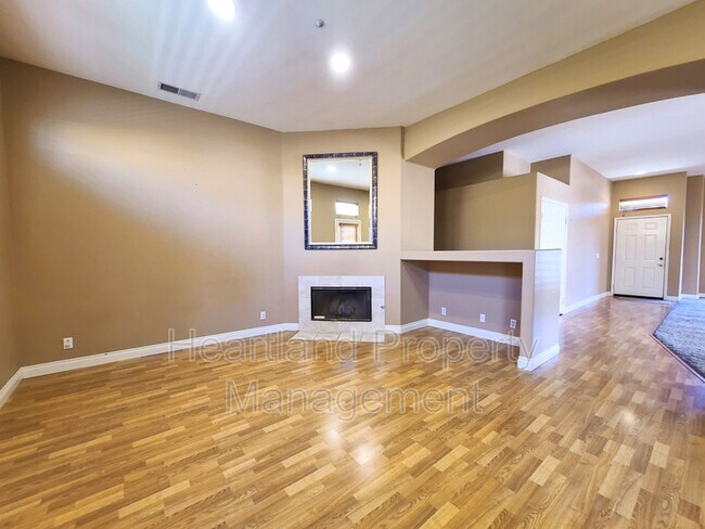 Building Photo - 1335 H St