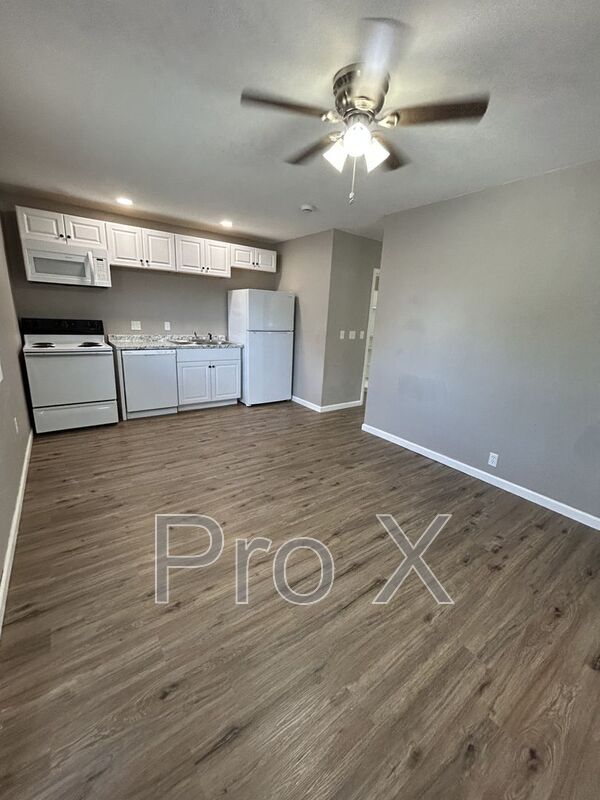 Foto del edificio - 1413 S Broadway St