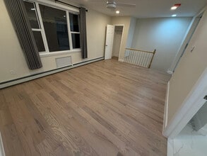 Building Photo - 132-30 Pople Ave