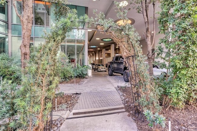 Photo - 1300 S Miami Ave Apartment