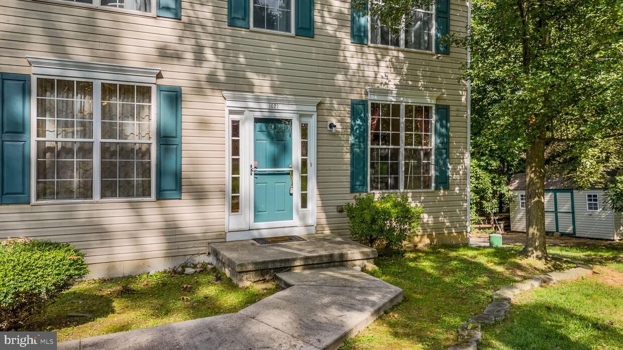 1021 W Chester Rd, Coatesville, PA 19320 House Rental in Coatesville