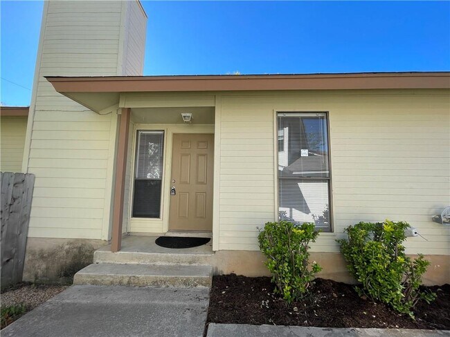 Foto del edificio - 407 Parkhill Cove
