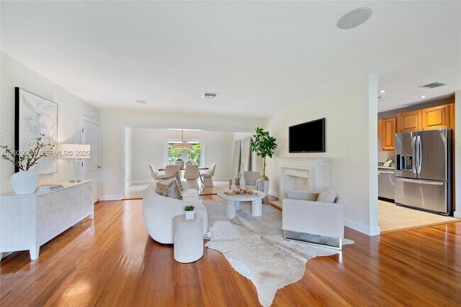 Foto del edificio - 5620 Alhambra Cir