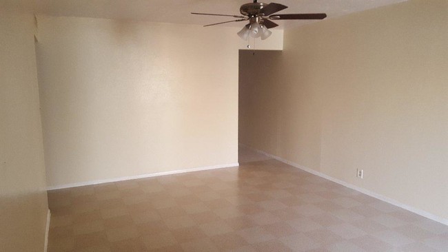 Foto del edificio - 6727 N 61st Ave