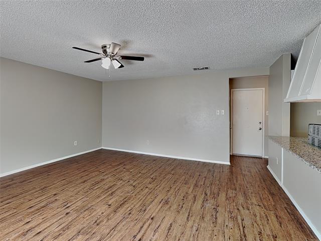 Building Photo - 701 Admiralty Way