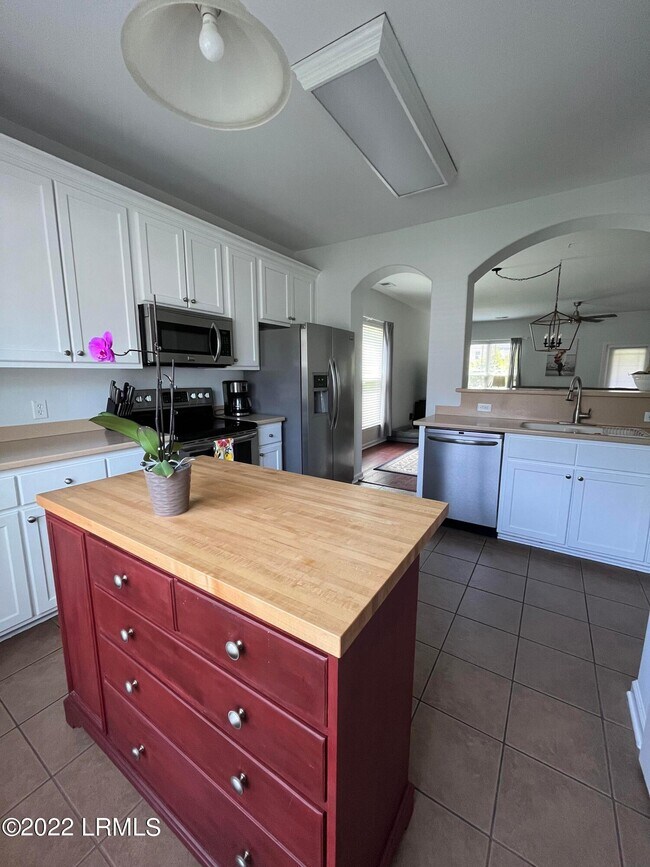 Building Photo - 39 Sago Palm Dr