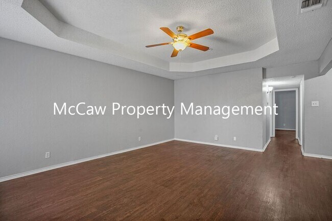 Building Photo - 6710 S Creek Dr