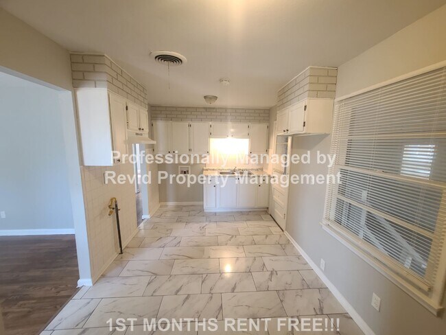 Foto del edificio - 3 Bedroom 1 Bath Home!!