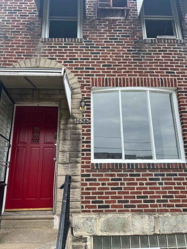 Building Photo - 3BR Home Available for Rent