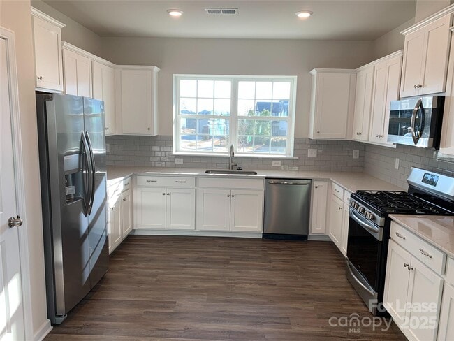 Building Photo - 17212 Snug Harbor Rd