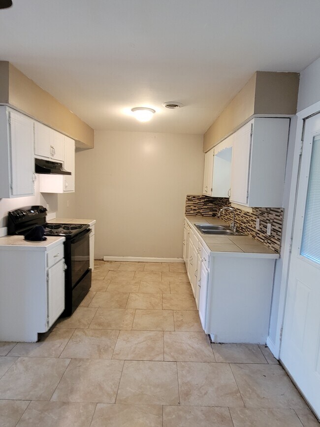 Building Photo - 3732 Brickmont Dr