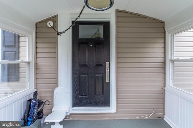 Building Photo - 2429 Fort Dr