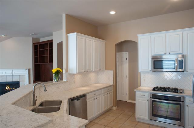 Foto del edificio - 1214 Limestone Creek Dr