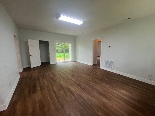 Foto del edificio - 3 Bedroom, 2 Bath House