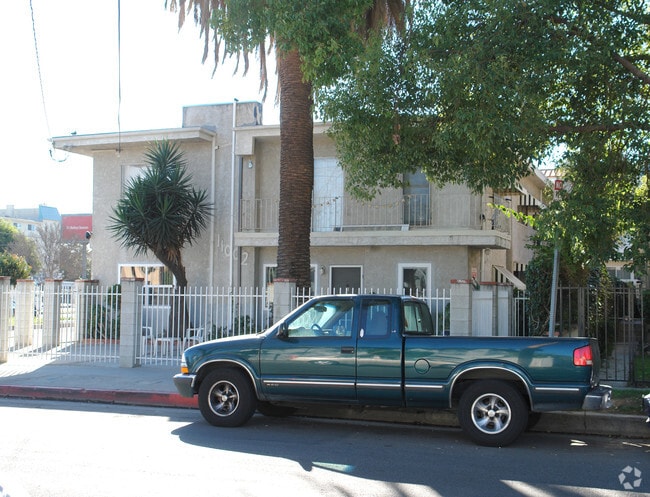 Building Photo - 11002 Hesby St