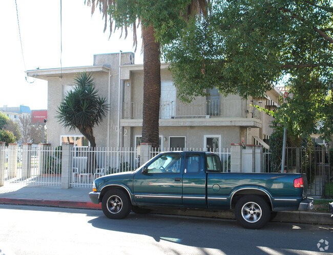 Foto del edificio - 11002 Hesby St