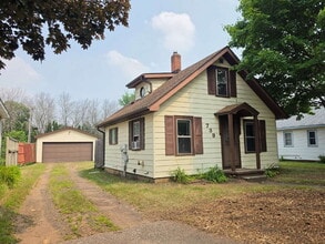 Building Photo - 739 Churchill St