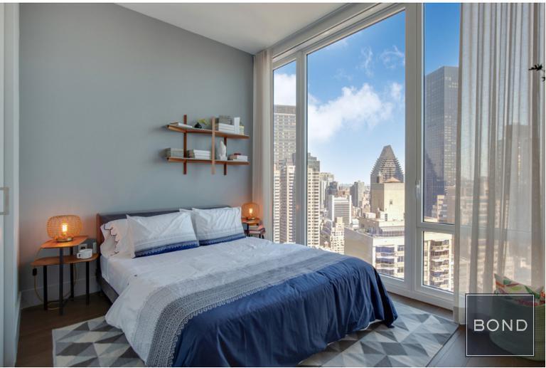 Foto principal - 222 E 44th St